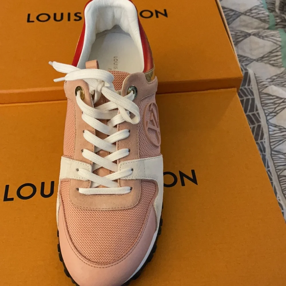 Louis Vuitton, size 39, pink, white, red,gold - Picture 3 of 5